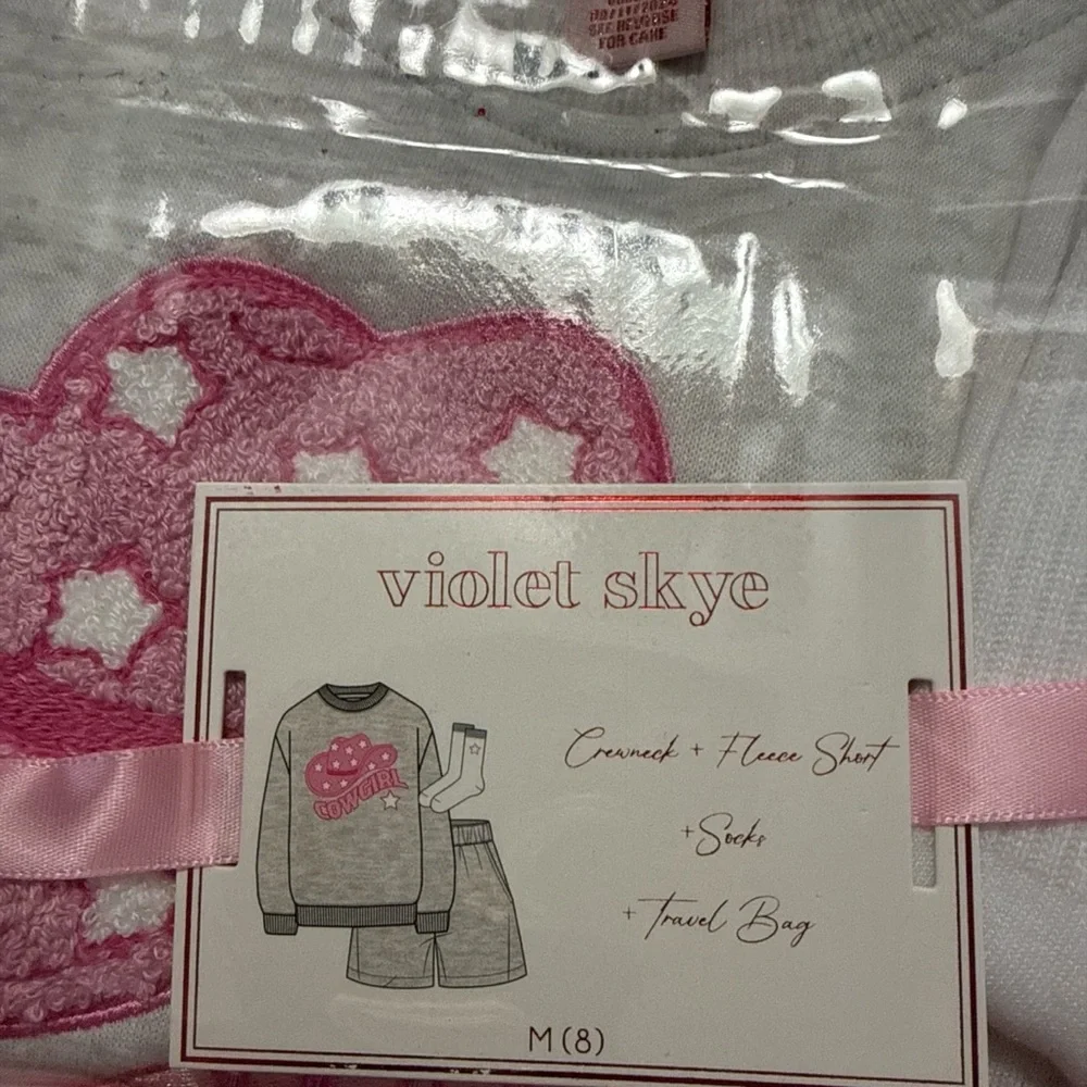 New in Carrier Cowgirl Hat Pink and Gray Embroidered Sweatshirt 4-Piece Set